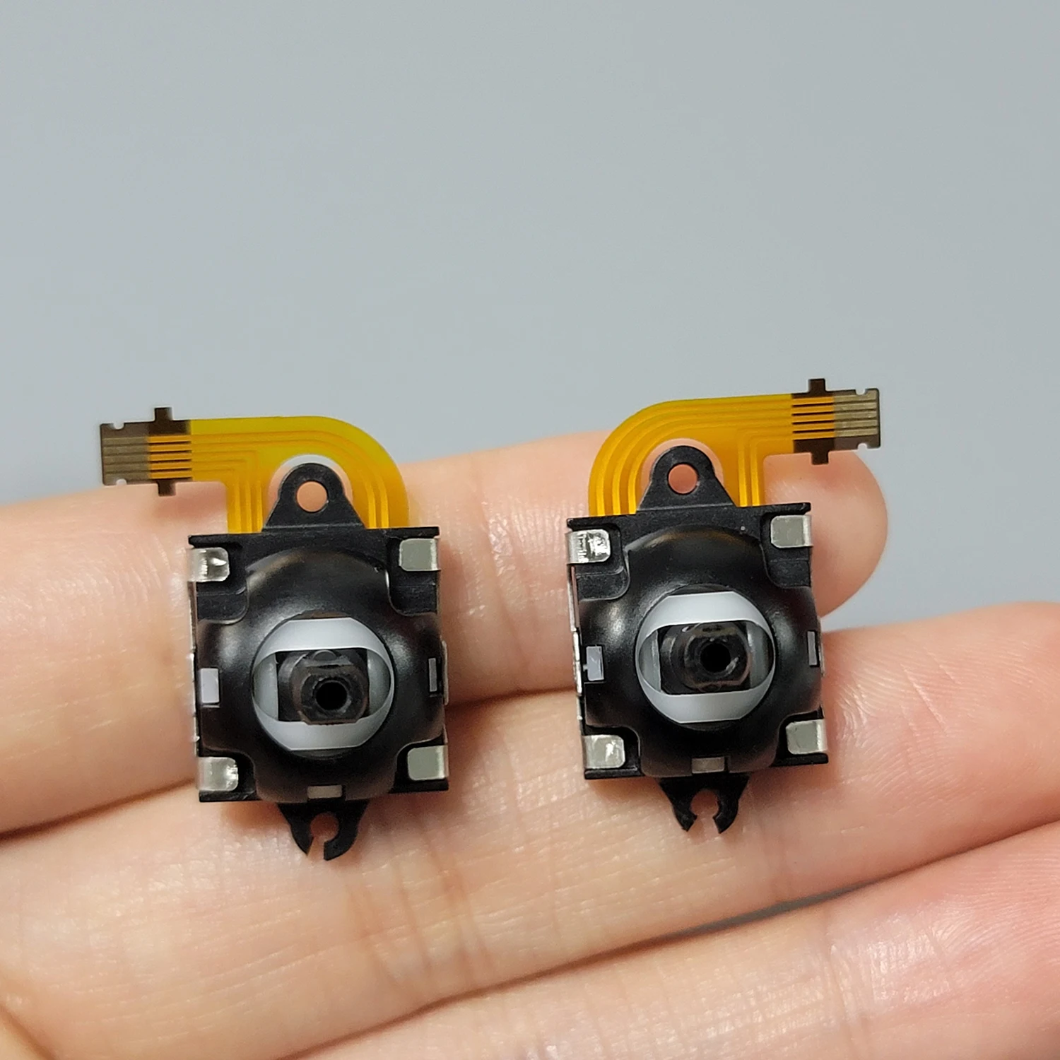 

1pair K-SILVER Hall Effect Joystick Thumb Joystick for PlayStation Portal PS VR2 Electromagnetic 3D Analog Joystick Module