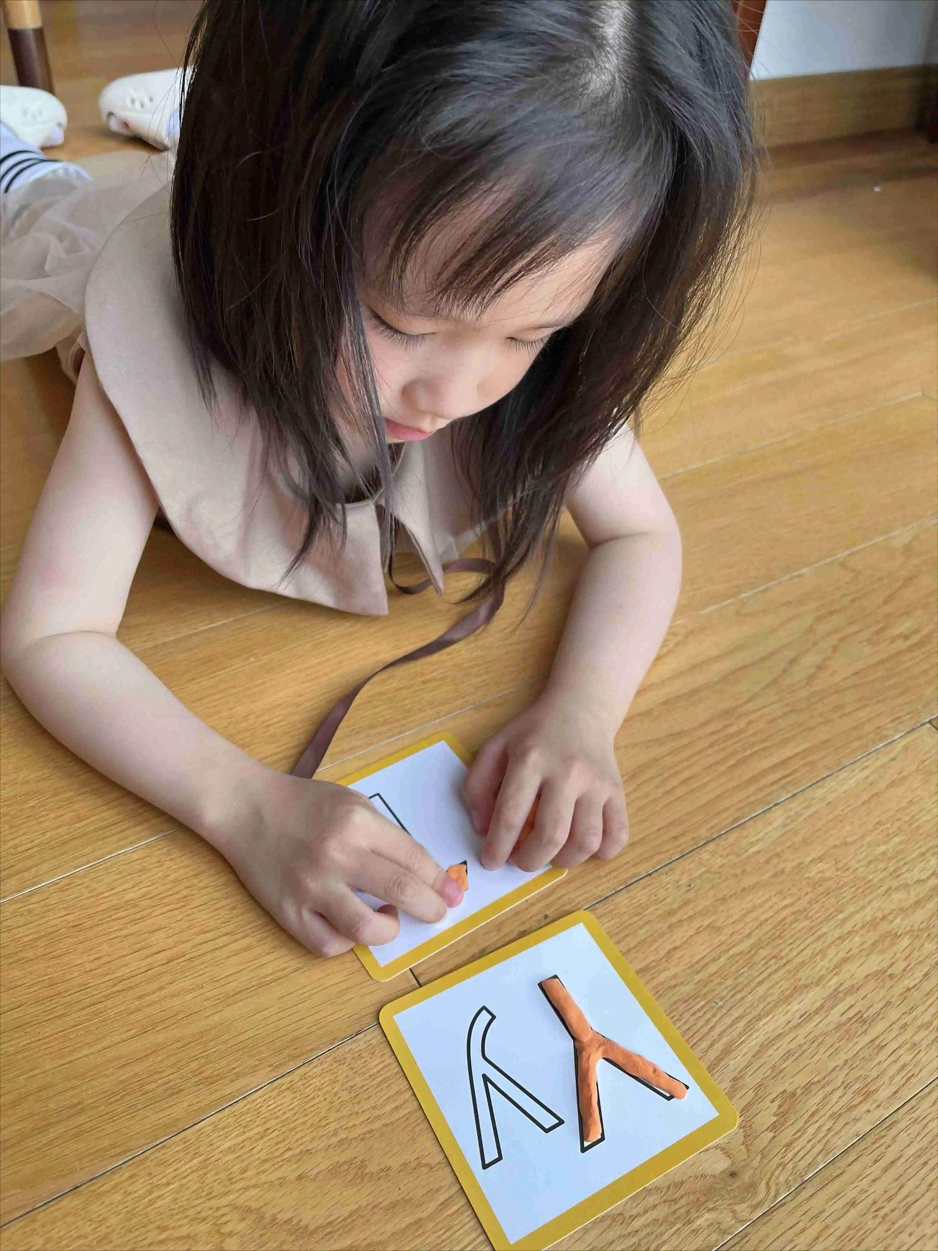 Schede didattiche per alfabeti e numeri