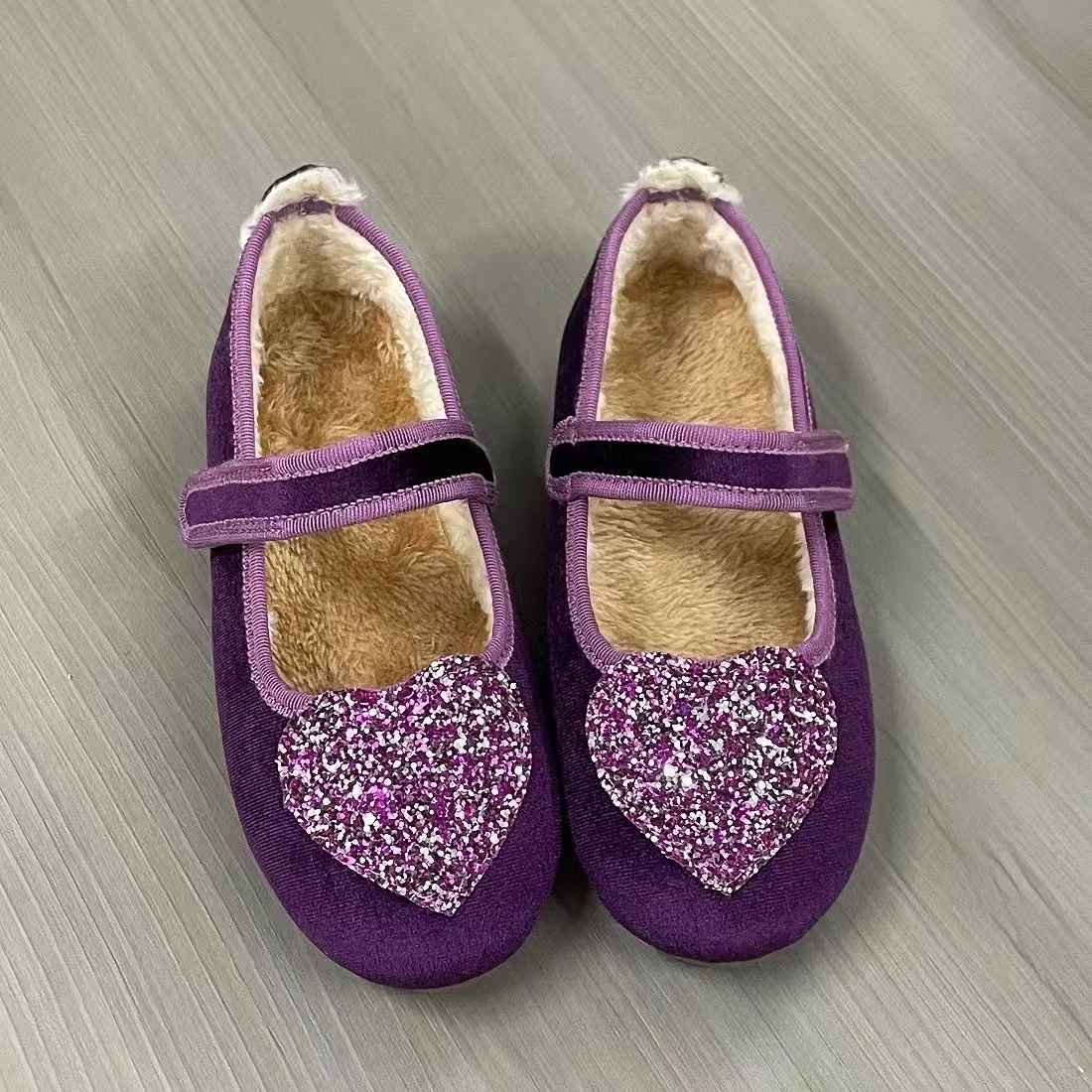 Herzförmige Prinzessinnenschuhe, flache Schuhe zum Anziehen, für Reisen, Camping, Auftritte, Mädchenschuhe, Weihnachtsgeschenk – Detail 13