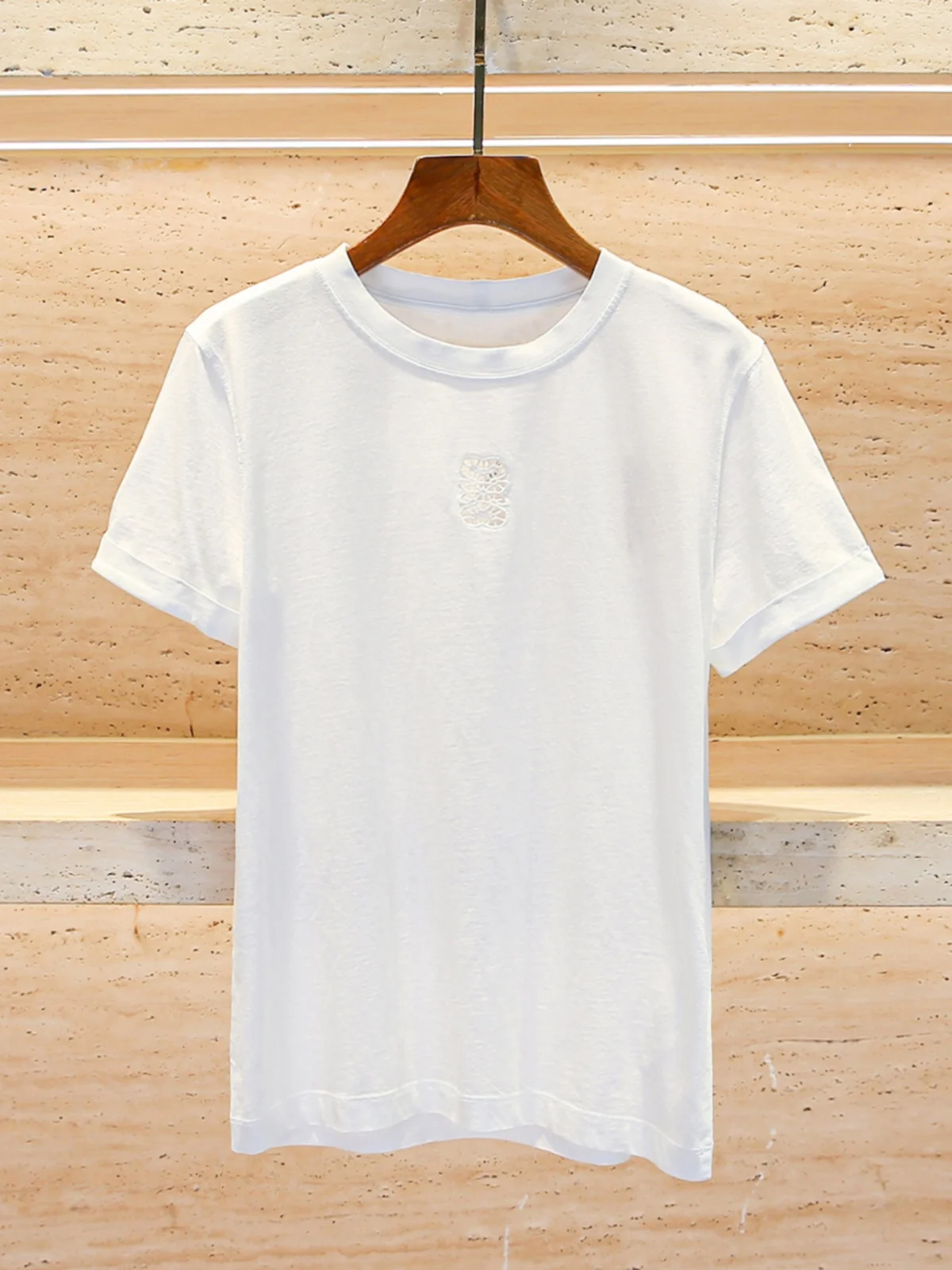 Ele brodé haut décontracté polyvalent évider T-shirt femme Faion printemps été Polyester rond Ne ort Sve