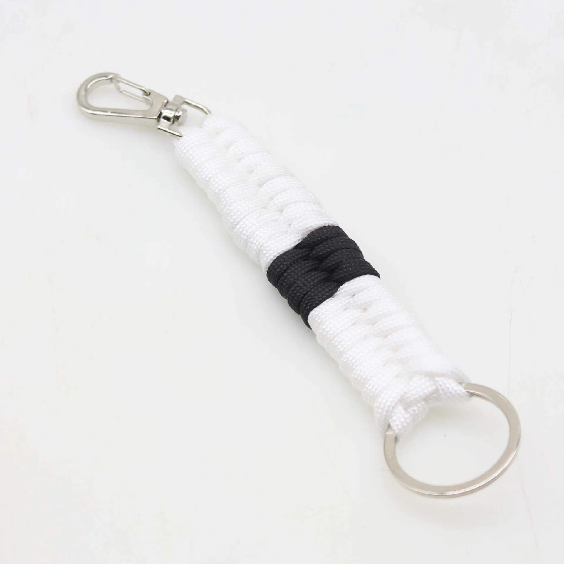 Paracord Keychain DIY Braided Outdoor Activities Portable Camping and Hiking New Fashionable Style Emergency Cord Keychain