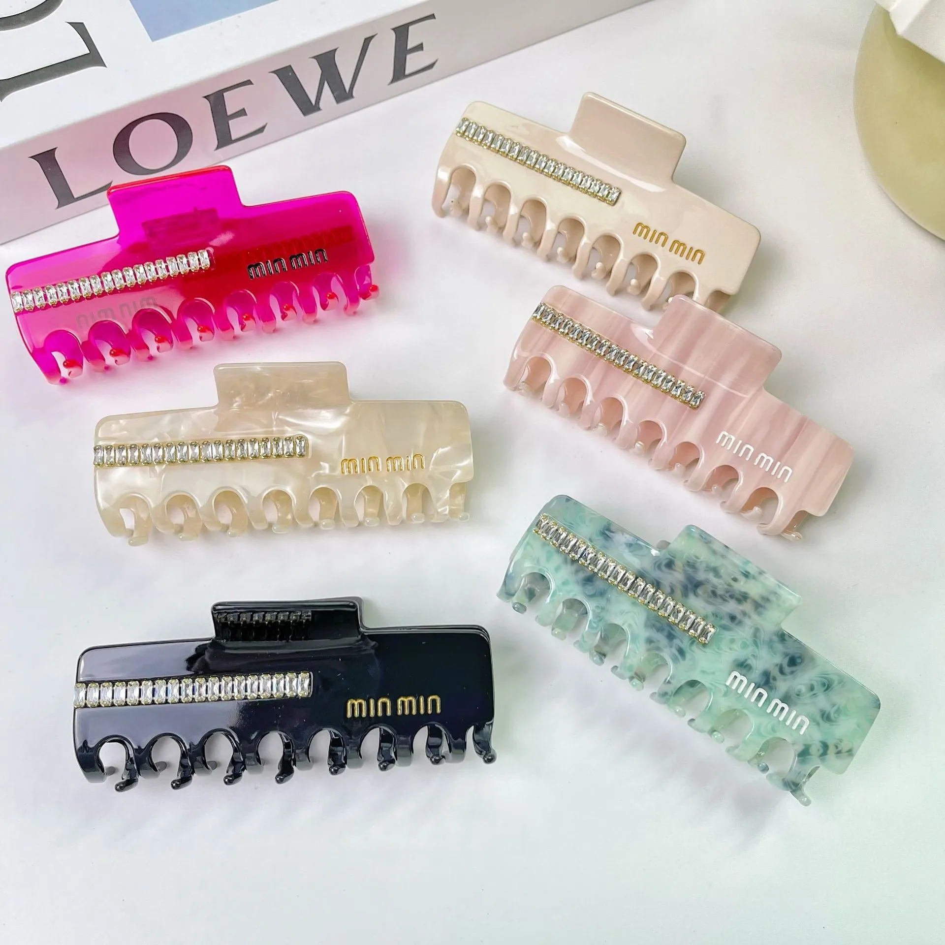 Seasonal Clearance While Supplies Last First Come First Served Classic Style Acetate Hair Claw Clip Hair Accessories for Women