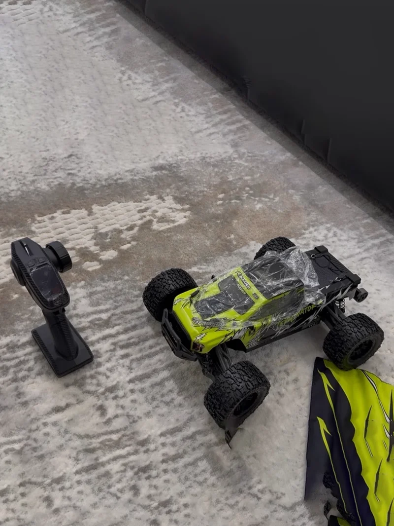 

Terminator Electric Remote Control Brushless Carbon Fiber Metal Four-Wheel Drive Off-Road Climbing Vehicle Rc V2 Model Car