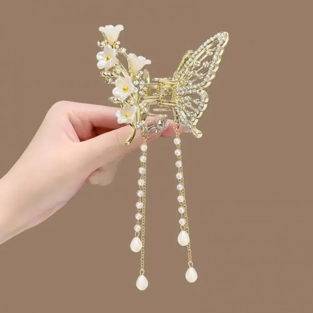 

Versatile Hairpin Faux Pearl Hair Claw for Women Girls Elegant Hair Clip for Home Outdoor Hairstyles Decorative Hair Accessory