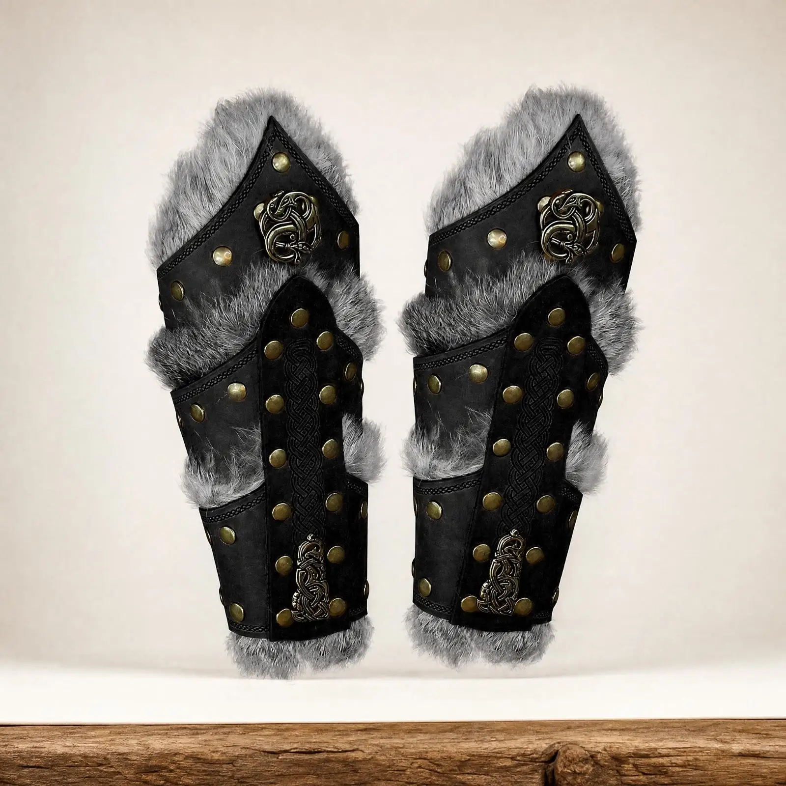 bracciale-in-pelle-per-proteggere-il-polso-ideale-per-giochi-di-ruolo-larp-con-rivetti-in-metallo-design-a-punta-in-stile-nordico-e-fibbia-regolabile-perfetto-per-cosplay-e-ambientazioni-medievali