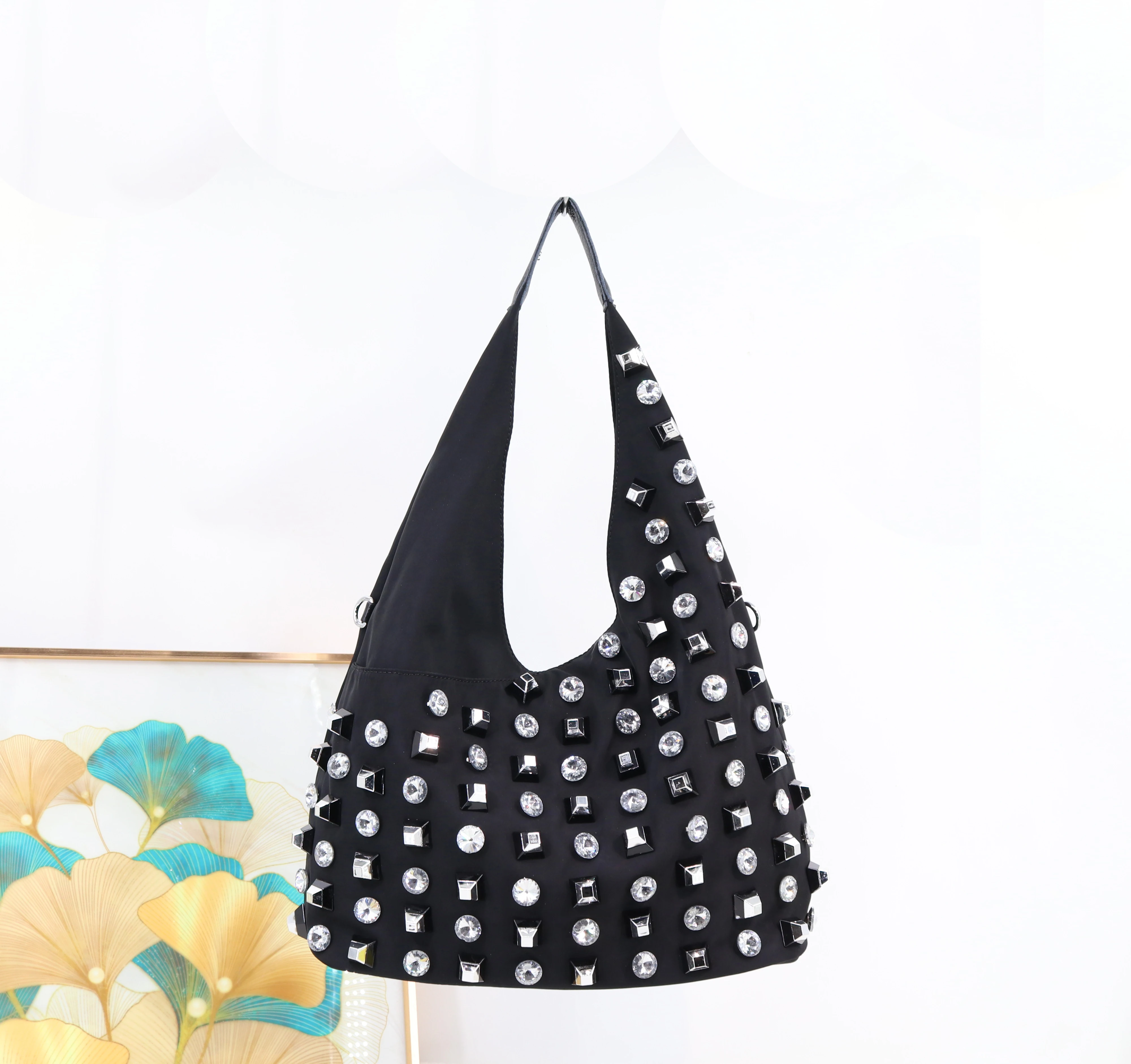 حقيبة يد نسائية عصرية مرصعة بأحجار الراين حقيبة كتف نسائية مصممة فاخرة حقيبة يد ذات سعة كبيرة حقيبة يد نسائية ناعمة للسيدات