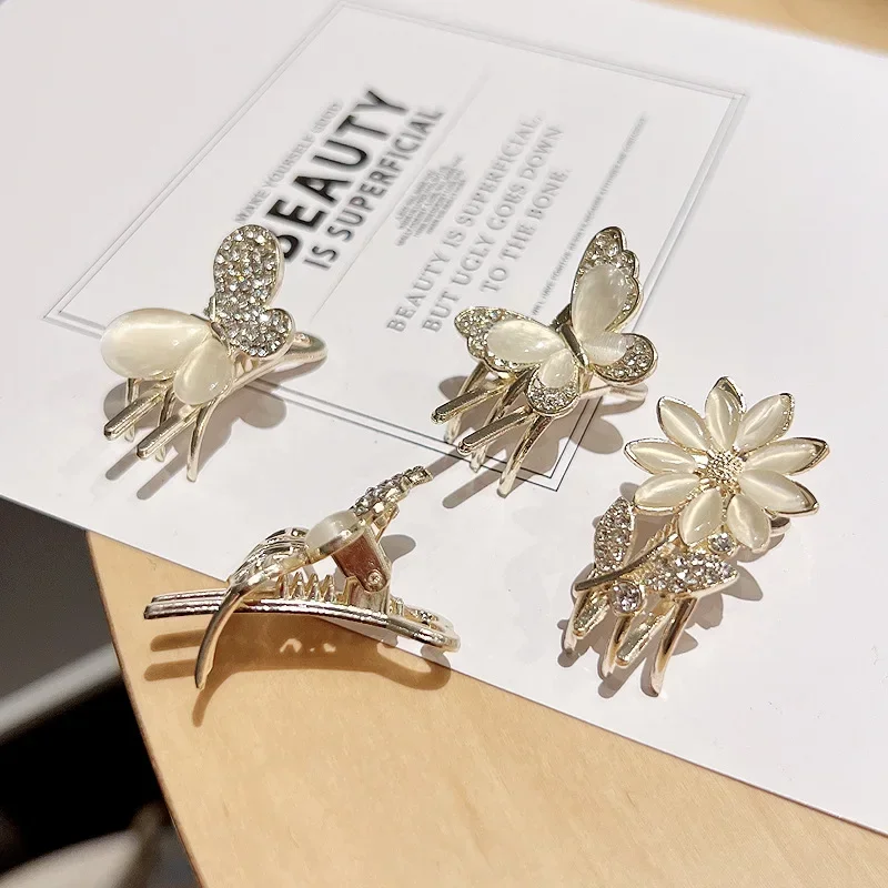 Beautiful Hair Clips for Woman Fine Rhinestone Studded Metal Butterfly Small Spring Clip Woman Hair Accessories