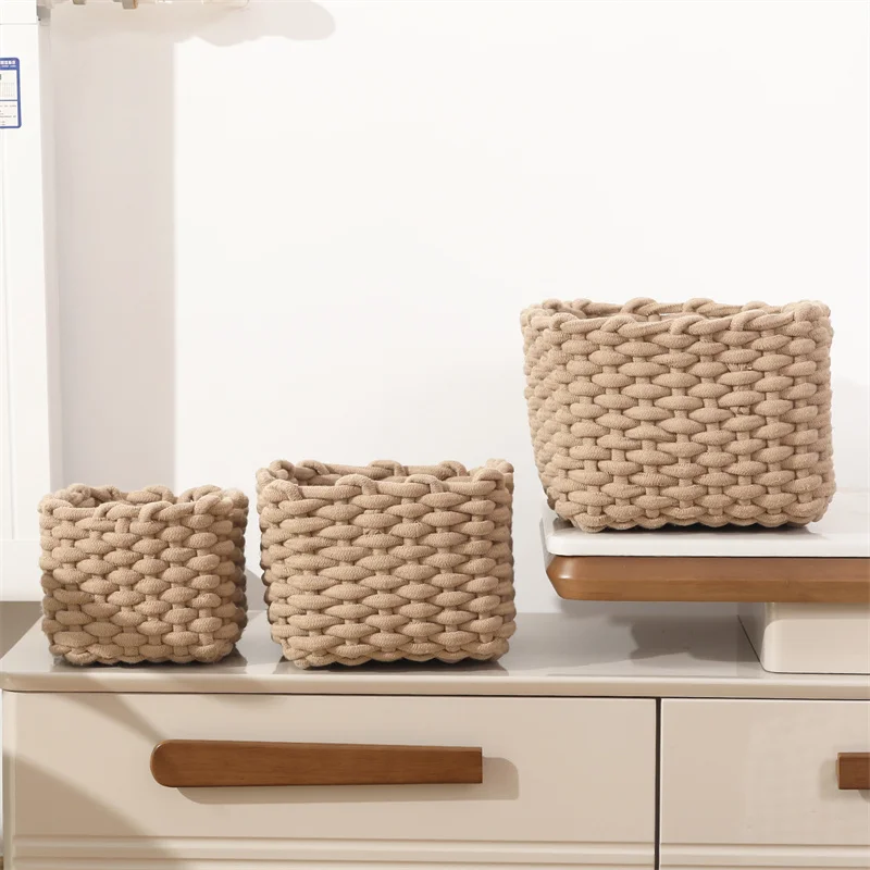 Apanese Square Hand-woven Cotton Rope Desktop Storage Basket, Used for Organizing and Storing Sundries and Snacks