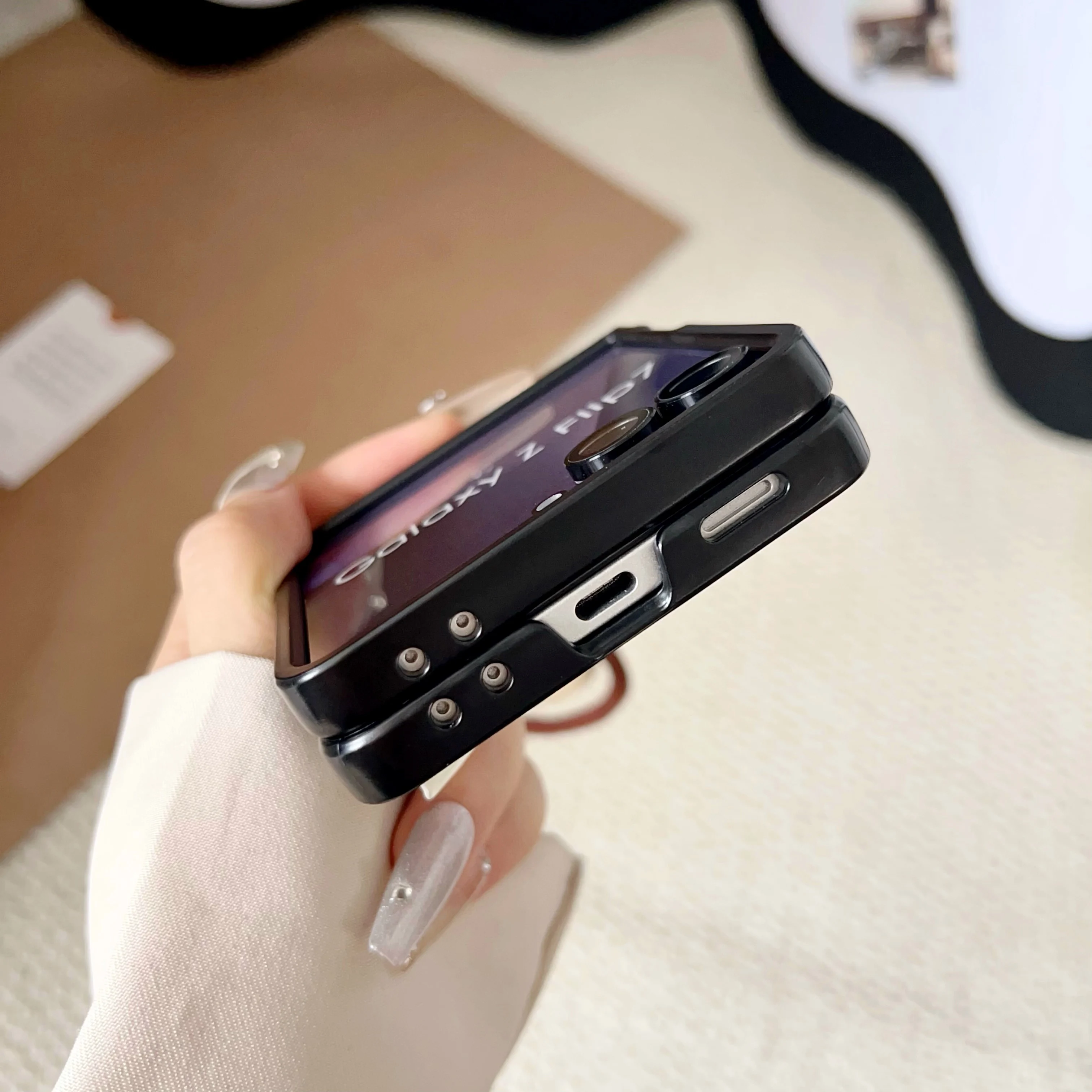 Rhombus Retro Handgelenkschlaufe PU-Leder Handyhülle für Samsung Galaxy Flip 7 FE 6 5 4 3 Flip7 stoßfeste Scharnierabdeckung – Detail 15