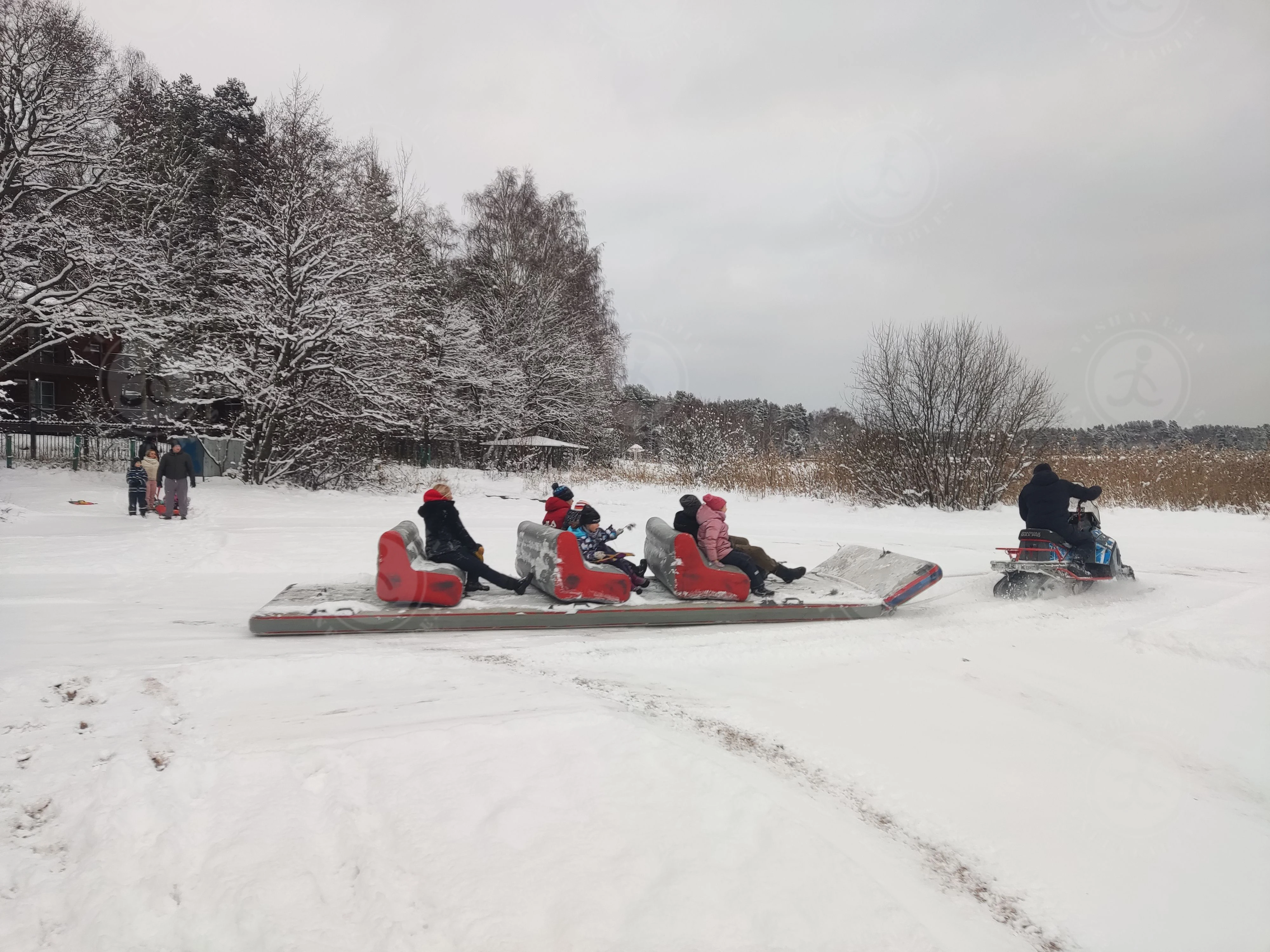 Heavy-Duty Inflatable Raftz for Fishing, Boating, and Relaxing Water Activities