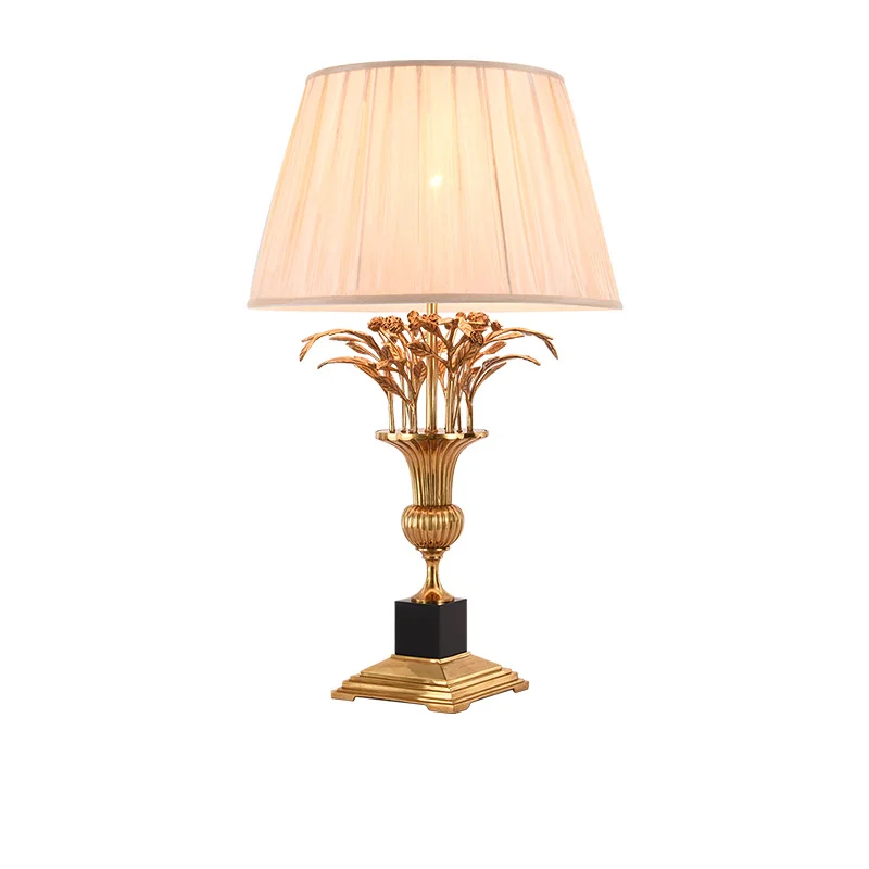 DINGFAN French Gold Brass Hand-Carved Lamp Base Antique Style Design Restaurant Led Table Lamp