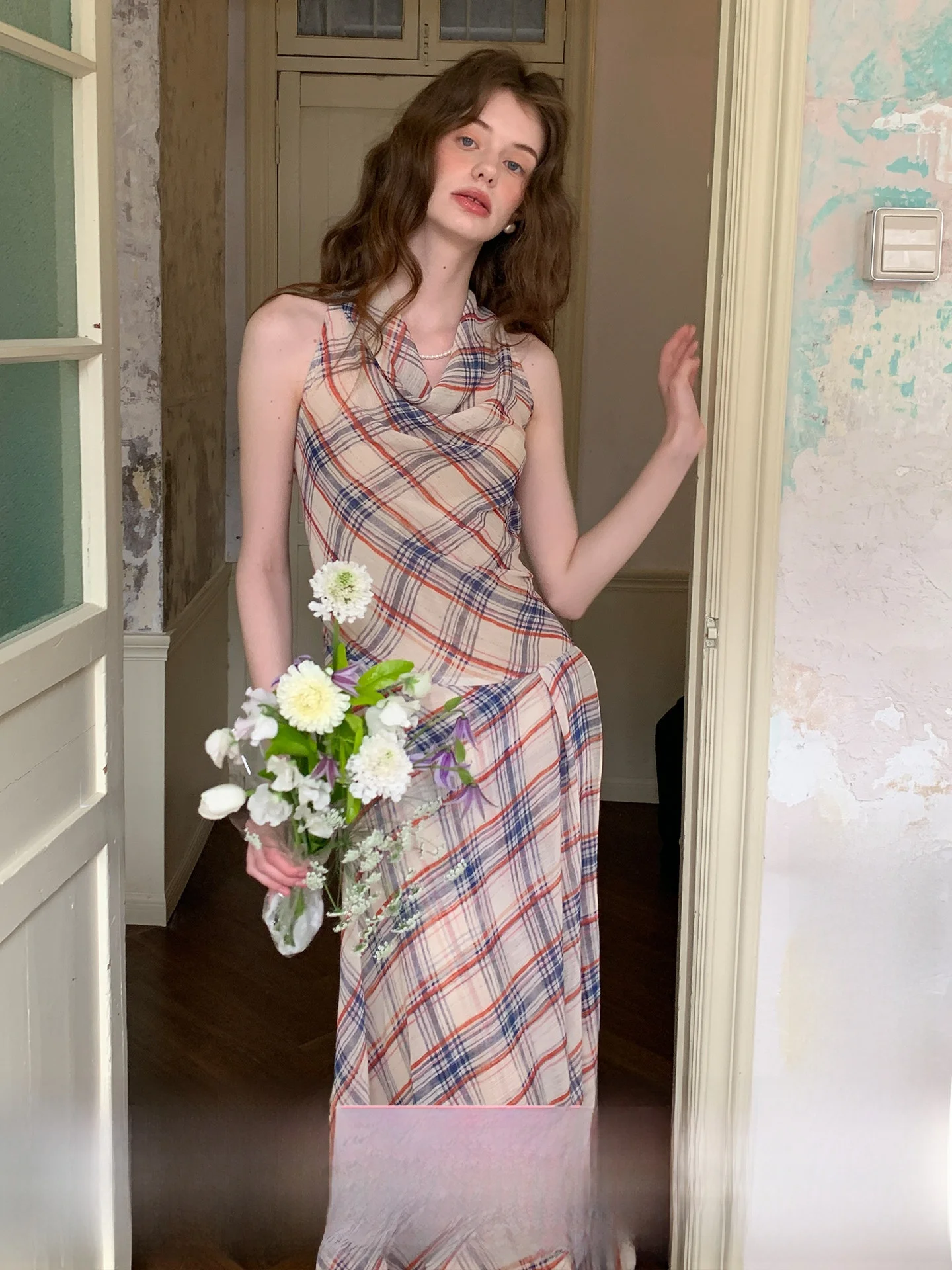 

ZhuYiYi Elegant Plaid Sleeveless Halter Dress Women's Summer Asymmetrical Original Long Dress City Commute Street Style Beach...