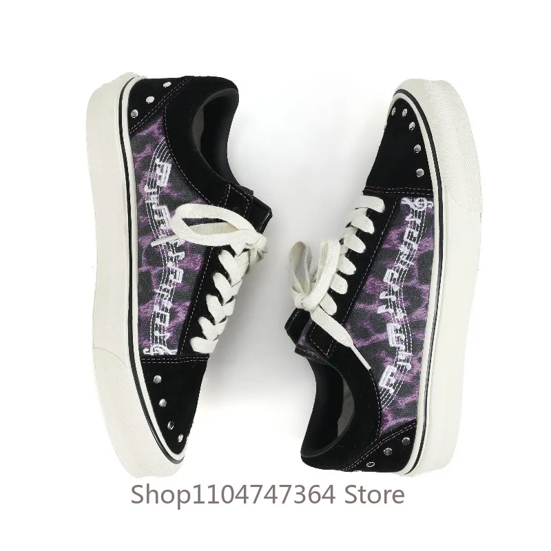 Designer Fashion Leopard Rivet Street Suede Canvas Shoes Men's Skateboard Board Shoes Male  Lace Up Low Top Casual Sneakers