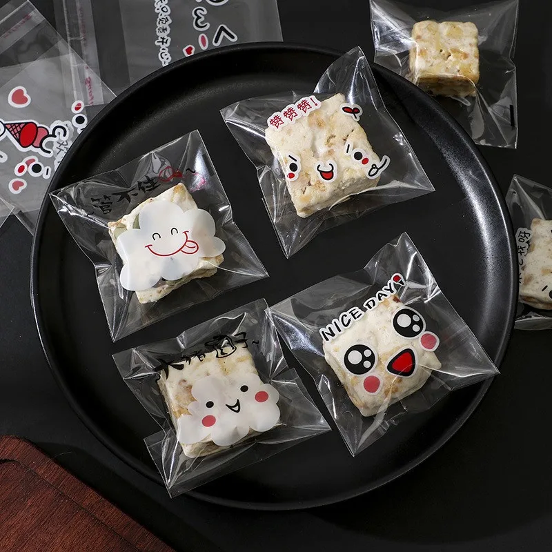 

100Pcs 7x7cm Transparent Plastic Bags Cartoon Happy Smile Self-Adhesive Bakery Cookie Snack Candy Party Gift Packaging