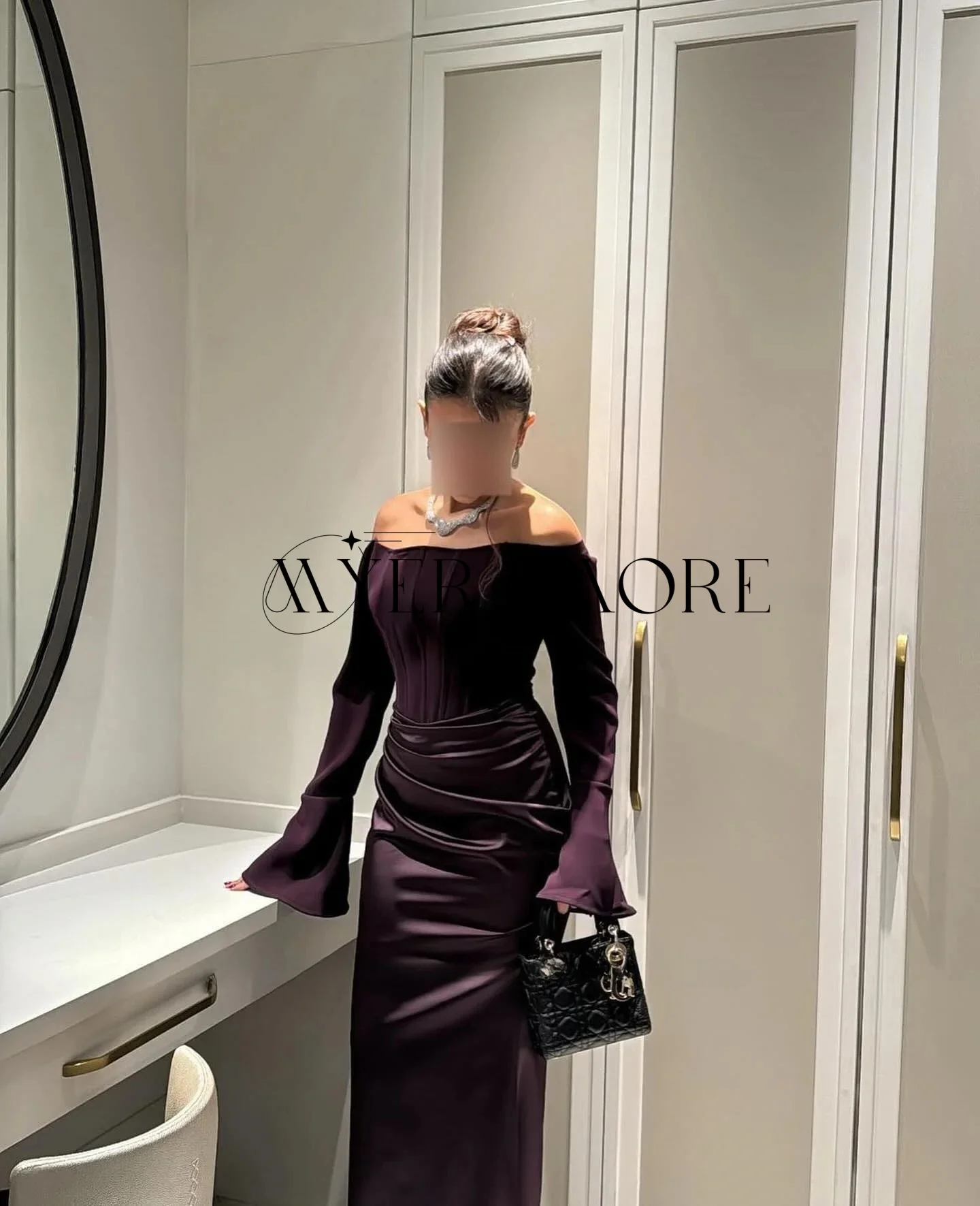 エレガントなオフショルダーイブニングドレス、マーメイドロングスリーブプリーツプロムドレス、カスタムメイドのローブ・ド・ソワレ