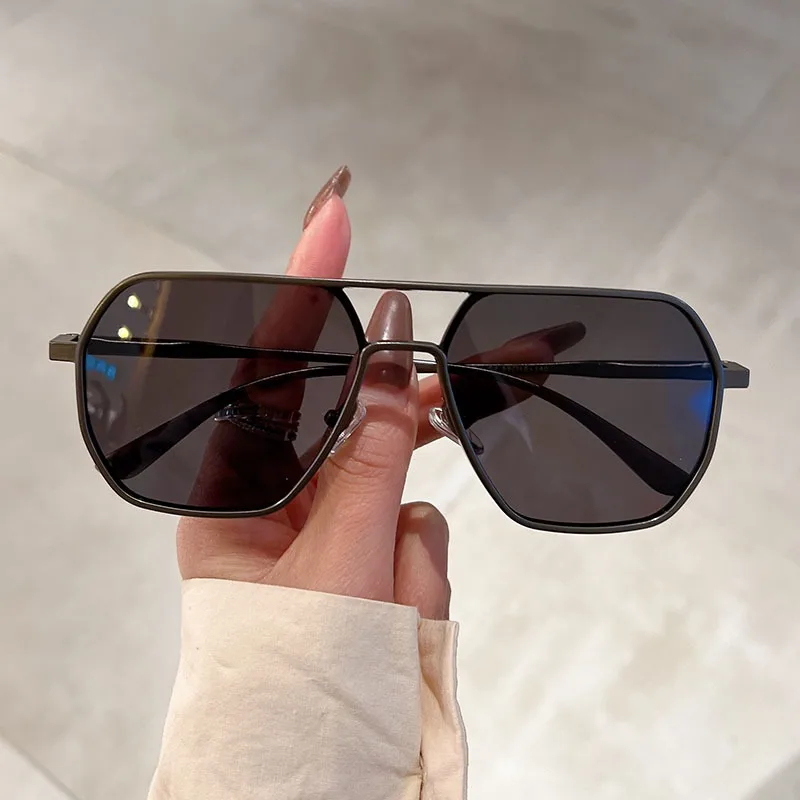 Photochrome quadratische polarisierte Brille für Männer und Frauen, Metallrahmen, ideal zum Autofahren