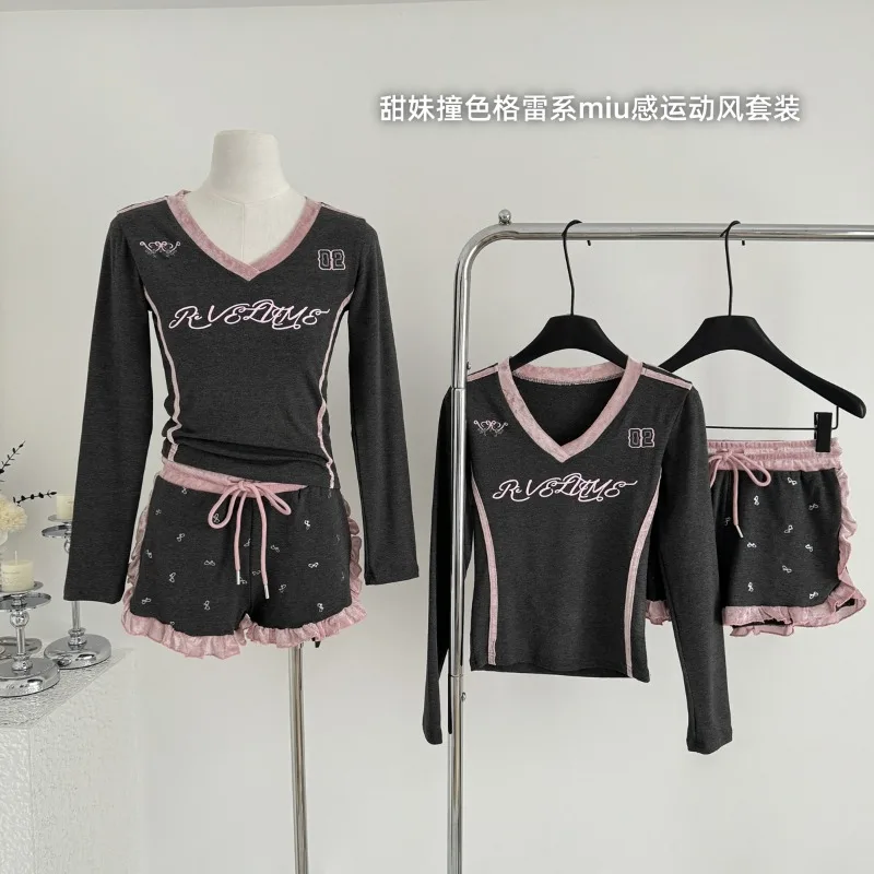 

Sports Style Suit Women's Spring Color Contrast Long-sleeved Top Spliced Grey Pink Shorts Two-piece Set Fashion Female Clothes