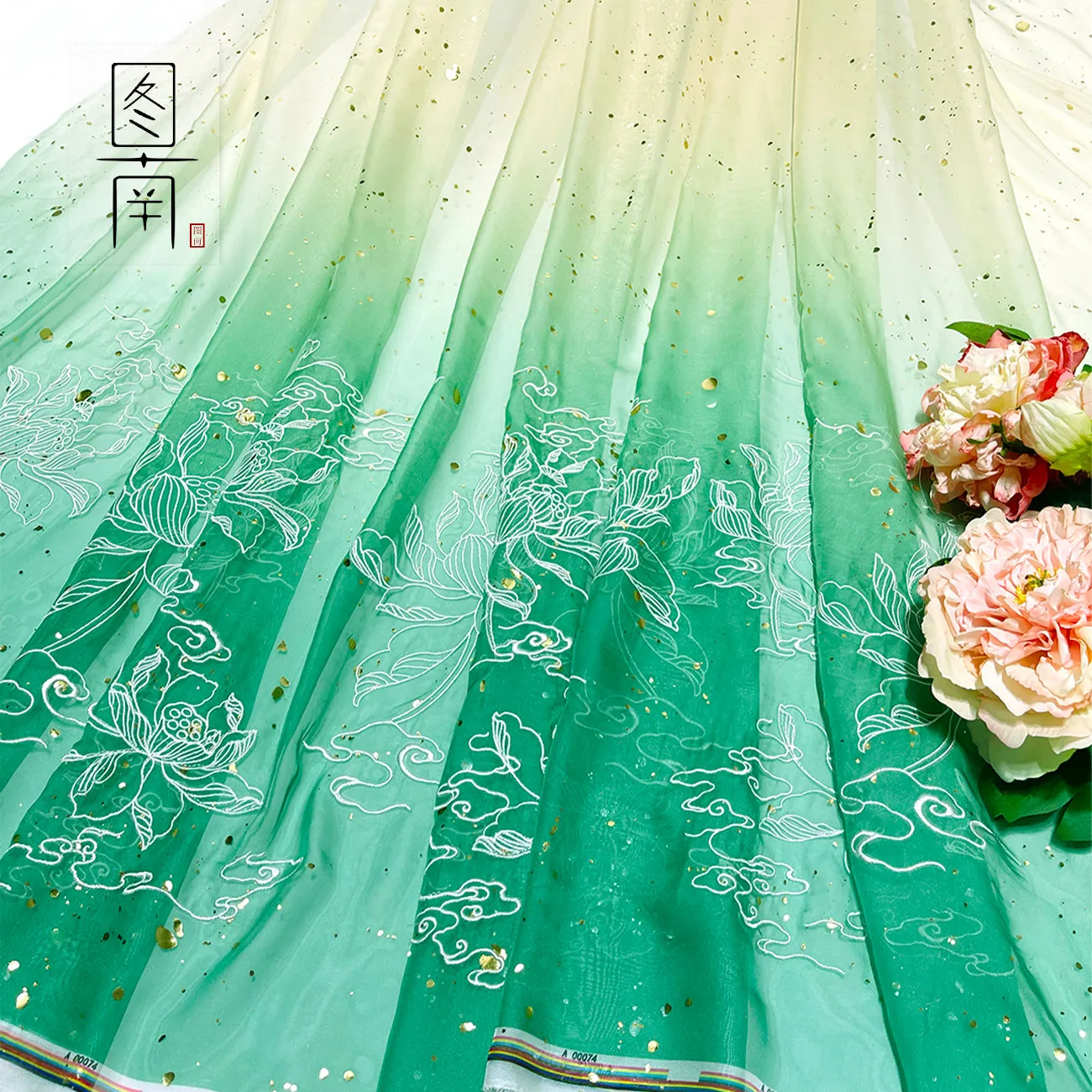 Designer cloth, embroidered fabric for Hanfu, traditional Chinese-style jacket and dress with gradient machine embroidery Fabric