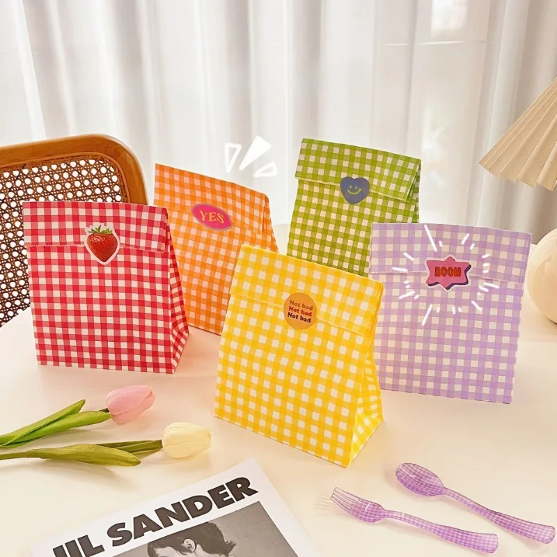 5PCS Colorful Checkered Gift Bags Kraft Paper Exquisite Gift Bags Wedding Birthday Party Candy Biscuits Snack Packaging Supplies