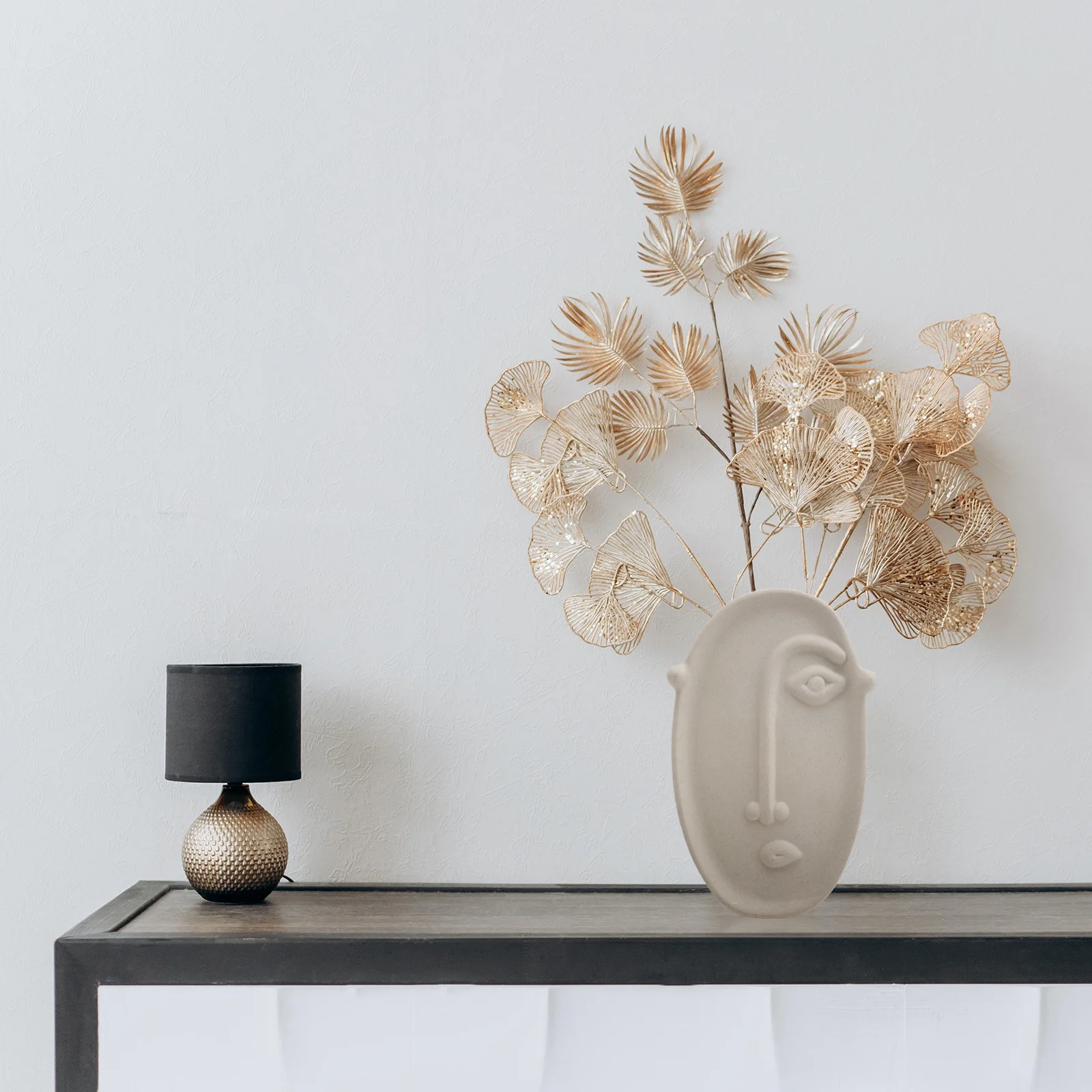 

1Pcs Ceramic Human Face Vase Creative Design Dried Flower Arrangement Household Vase Decor Stylish Tabletop Ornament
