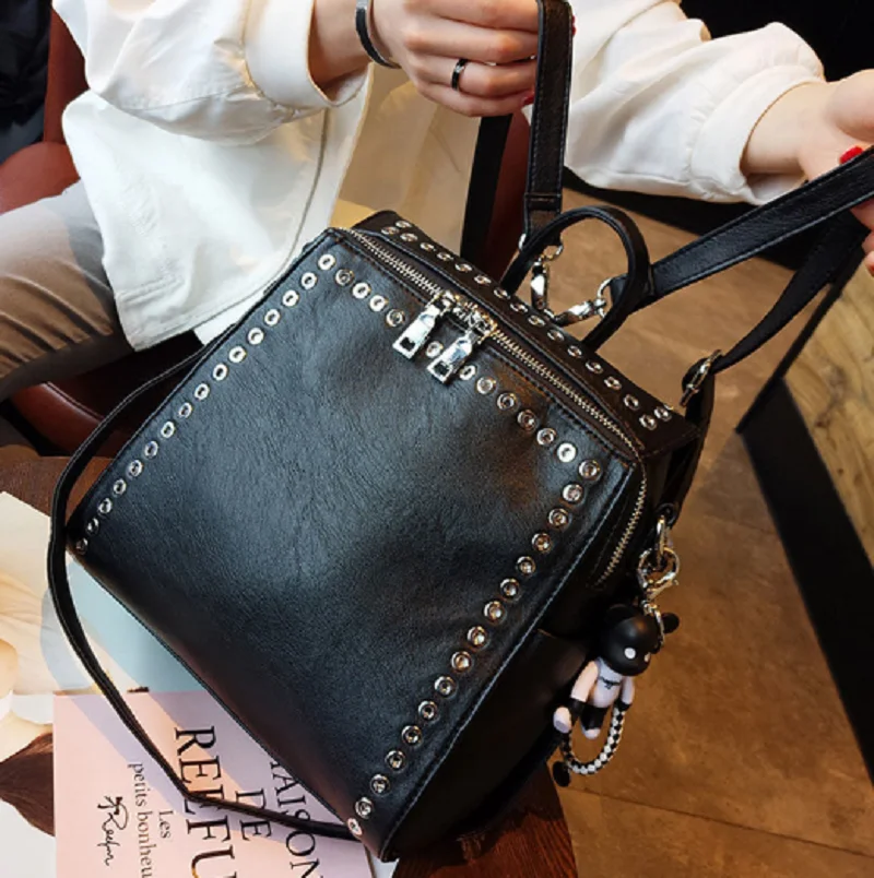 2026 Korean New Women's Fashion Luxury Rivet Travel Backpacks High Quality Genuine Leather Double Zipper Shoulder Bags Backpack