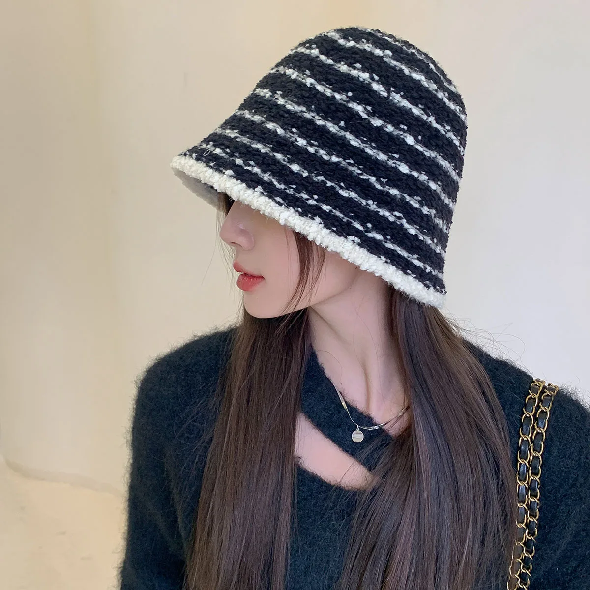 top hats Knitted bucket hat for warmth and winter hat Striped hat Barrel cap Lamb hair artificial fur knitted hat Fishing hat