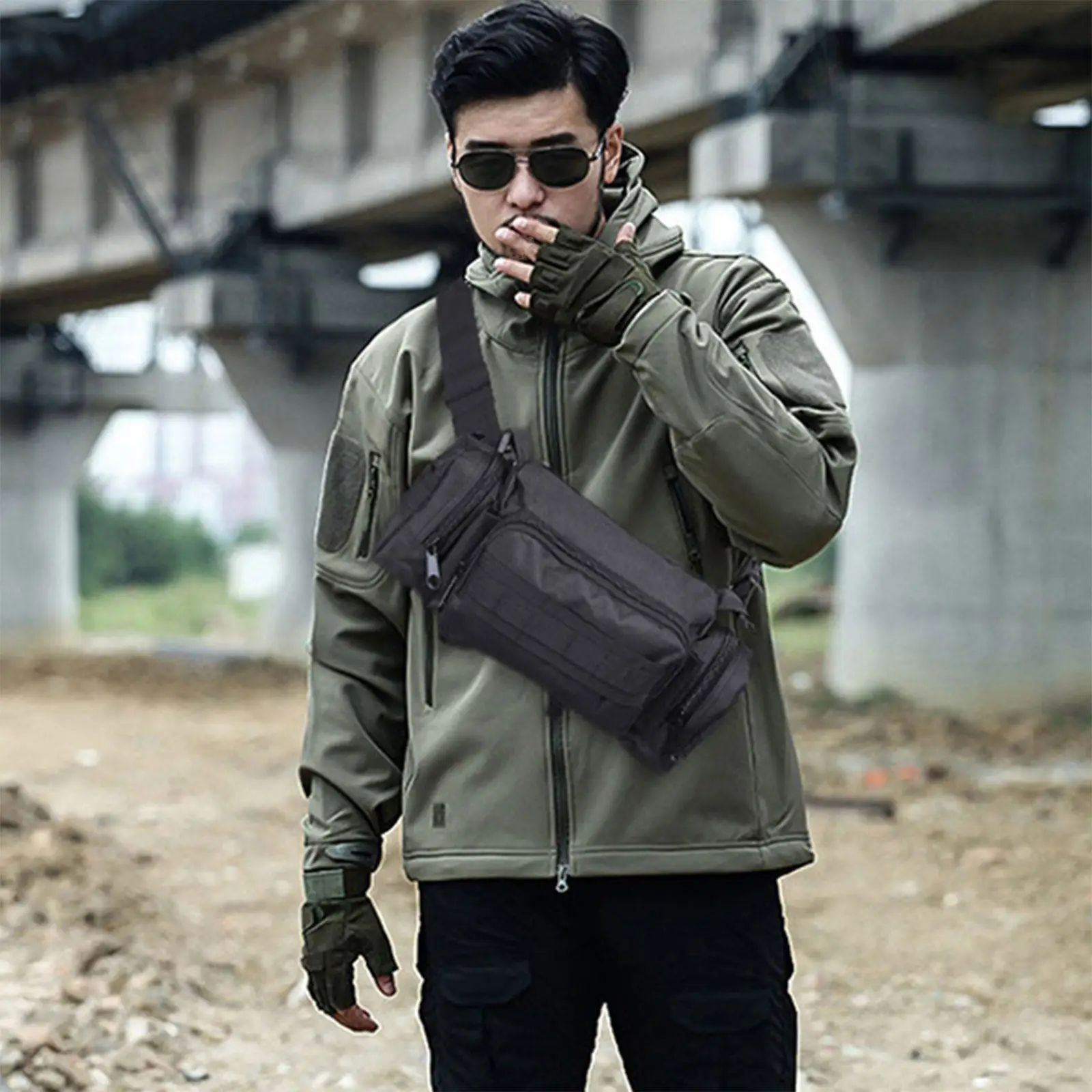 

Multi-Function Outdoor Waist Bag Lightweight High Density Material Large Capacity Adjustable Design Portable Crossbody Camping