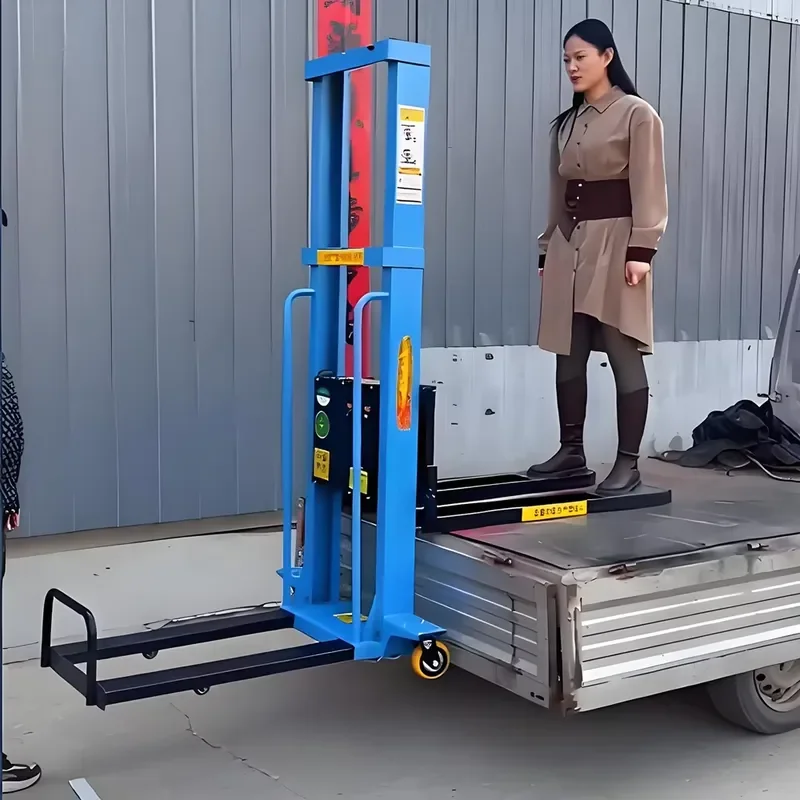 Manual Hydraulic Forklift Truck Mounted Portable Loading Unloading Multifunctional Push Plate Boarding 1500mm Lift Height