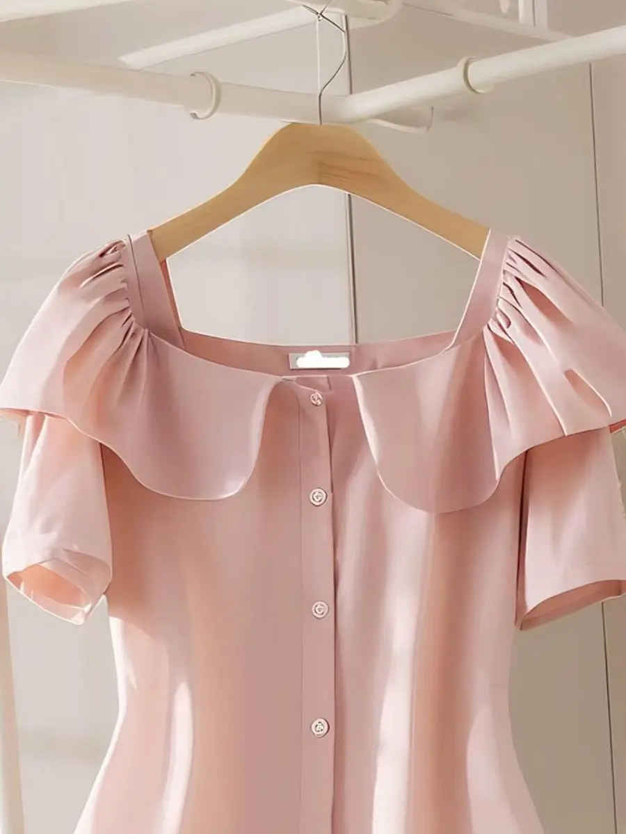 Pink short-sleeved shirt women's summer 2024 new beautiful little shirt with high sense of French fashion temperament niche top.