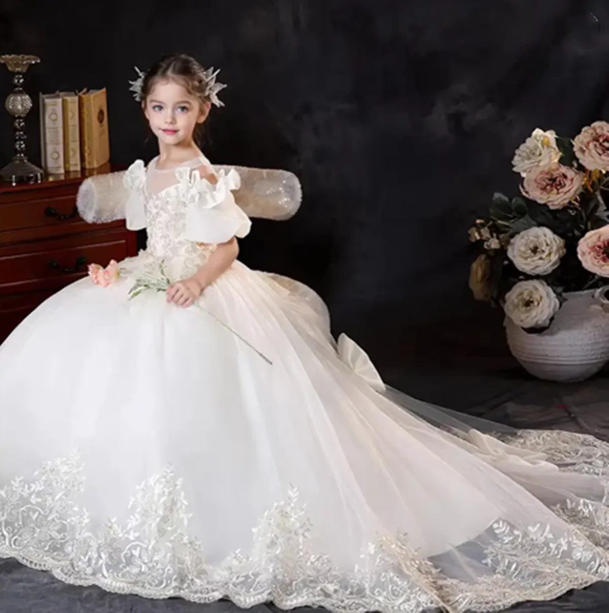 

Customized Lace Tulle Flower Girl Dresses For Wedding Appliques With Bow Floor Length Child Birthday Party First Communion Gown