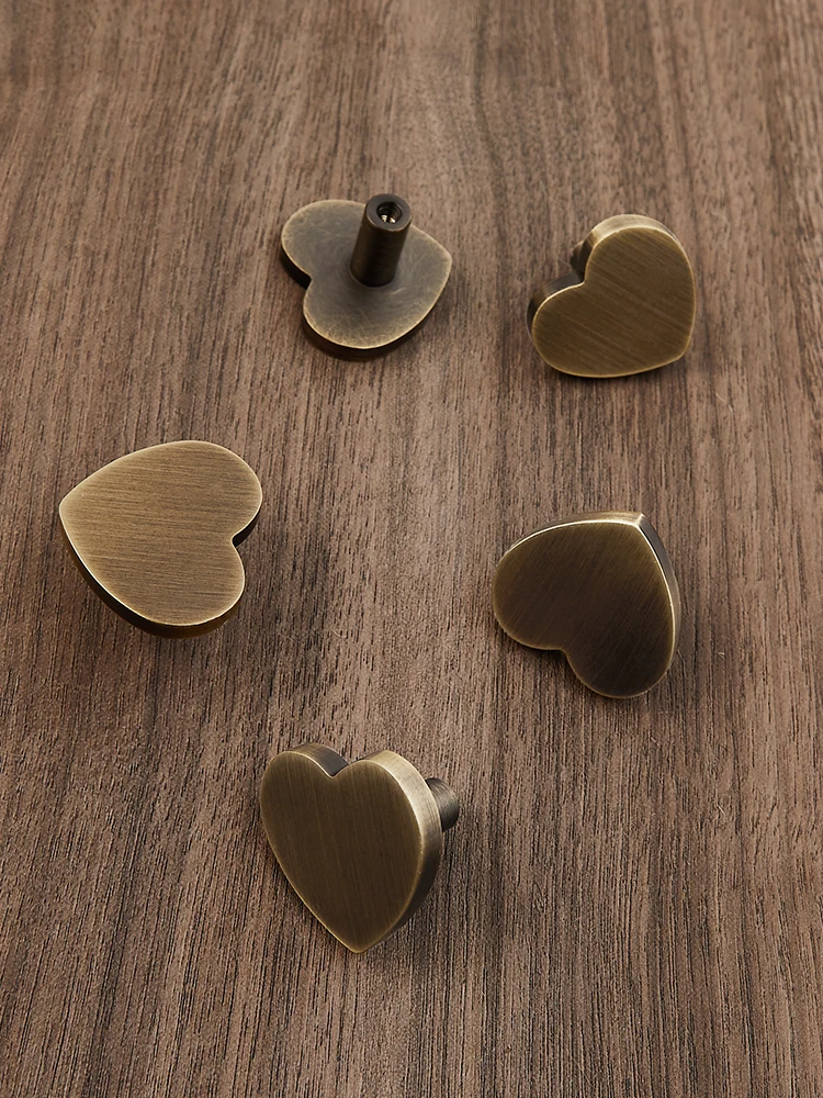 

Creative Love Bronze Handle Brass Cabinet Door Drawer Wardrobe Cabinet Children's Room Cute Retro Handle