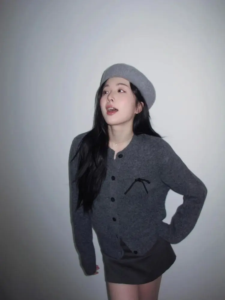 Cárdigan de punto retro para mujer, suéter con lazo tridimensional de atmósfera de invierno 2025