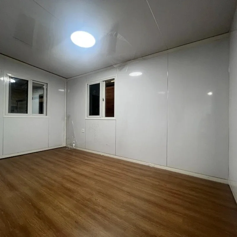 Low Cost Container House Waterproof Prefab Expandable Tiny House Portable Living Prefabricated Villa Mobile Home Container House