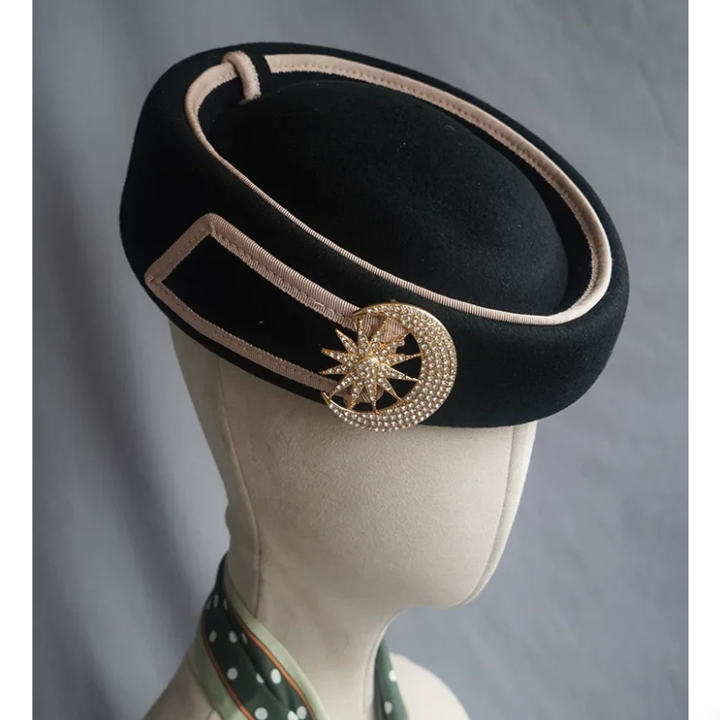 Autumn/Winter British Emirates Flight Attendant Woolen Top Hat Contrasting Beret Formal Hat