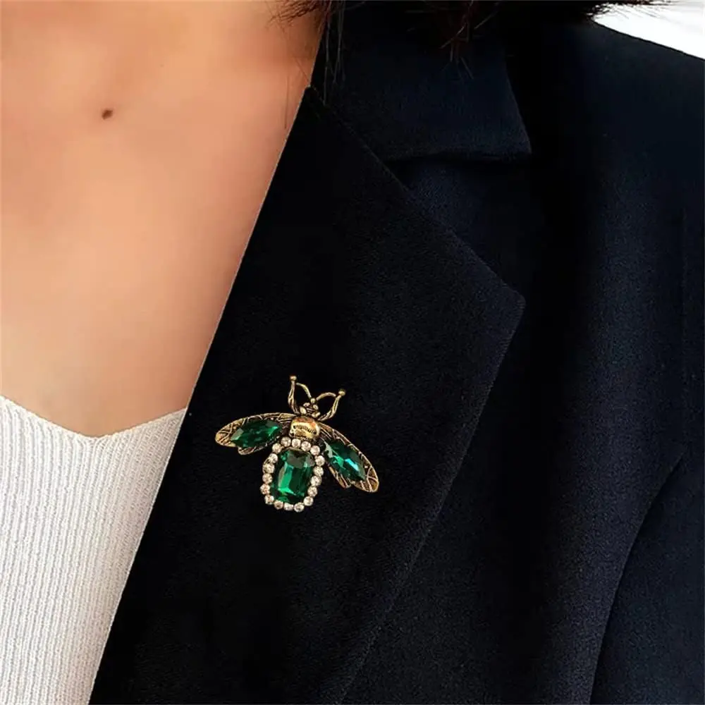 Rhinestone Bee Brooch Pin for Women Men Fashion Crystal Vintage Insect Brooches Accessories Jewelry Corsage for Hat Bag Suit Tie