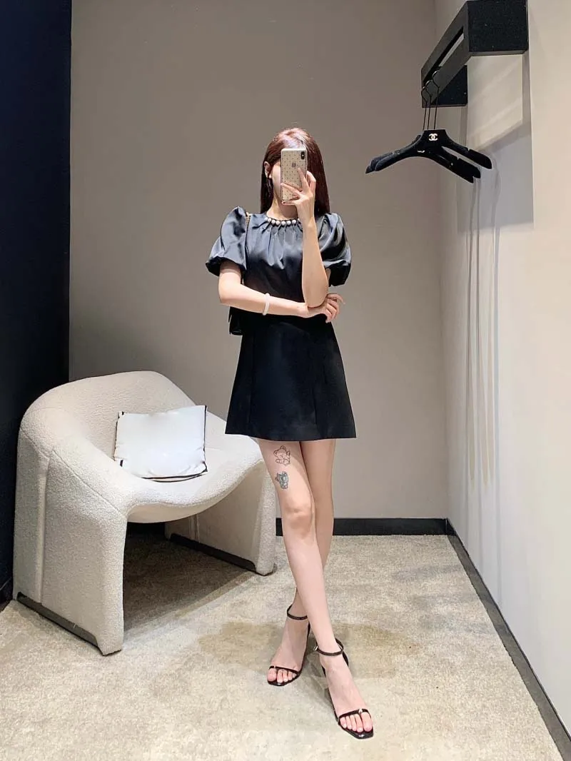 

Ladies' dress with socialite temperament, fashionable, sweet and youthful princess style, pearl round neck small black dress