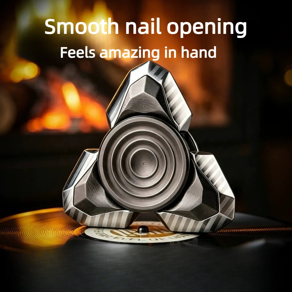NOVO EDC Night Hawk Armor Opening Tri-Leaf Tactile Mechanical Metal Fingertip Rotating Stress Relief Toy