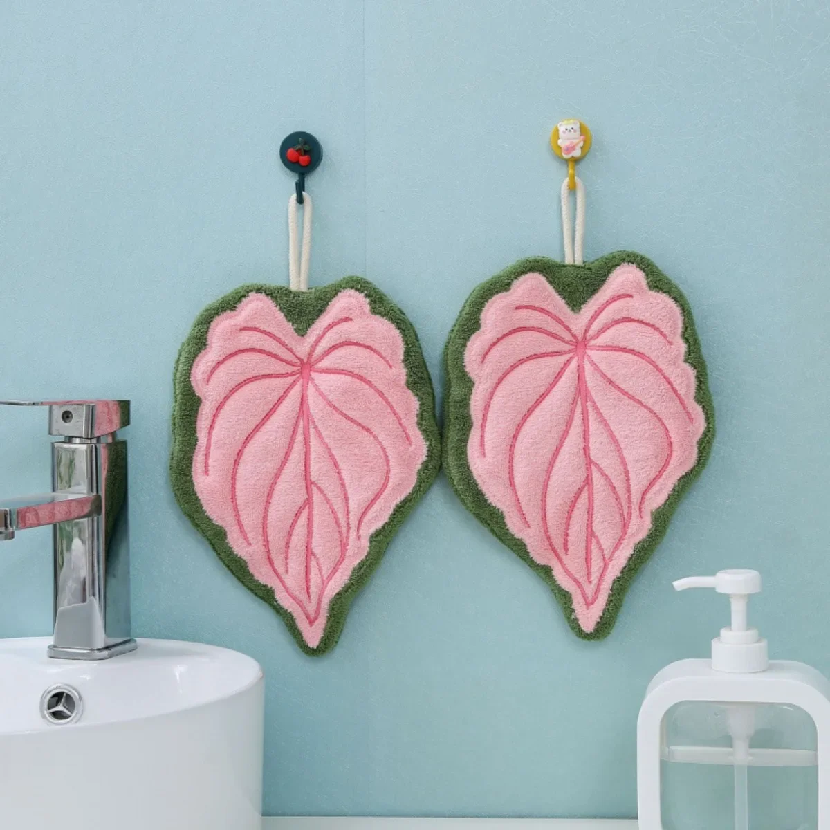 Plant Towels Leaf Design Ultra Absorbent Quick Dry Washable with Hanging Ring Hand Towel for Bathroom Kitchen Towel Decor