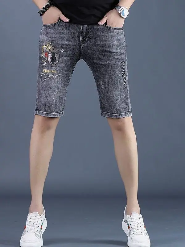 

Летние мужские джинсы с вышивкой, прямого кроя, повседневные, универсальные, эластичные, с принтом, средней посадки, длиной до колена