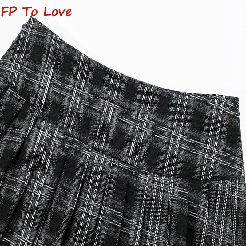 Y2K Plaid Vintage College Style High Waist A-Line Pleated Skirt Spice Girls Side Button Embellished Mini Skirt