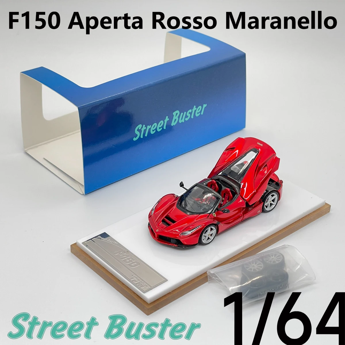 F150 Aperta Rosso Maranello 1:64 Street Buster, литая модель суперкара из сплава с запасными колесами и опорной стойкой, коллекционная модель транспортного средства.