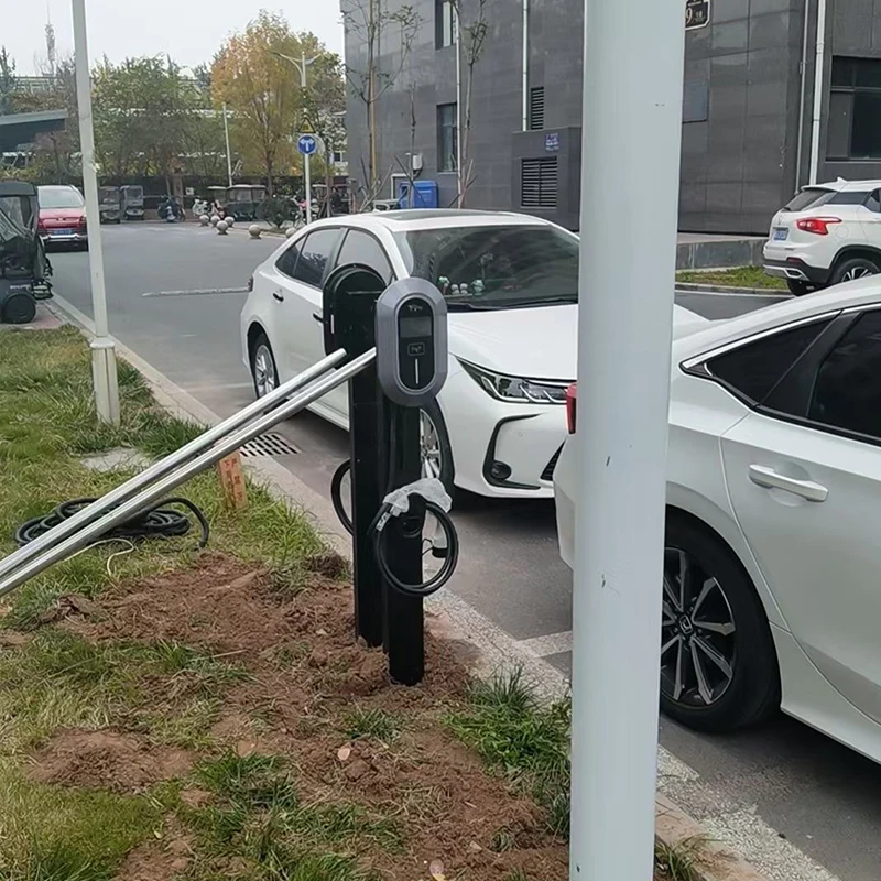 2025 رائجة البيع صندوق الحائط Ev محطة شحن المنزل الشمسية محطة شحن السيارات المستوى 2 Ev شواحن شاحن سيارة Ev Gb/t تيار مستمر