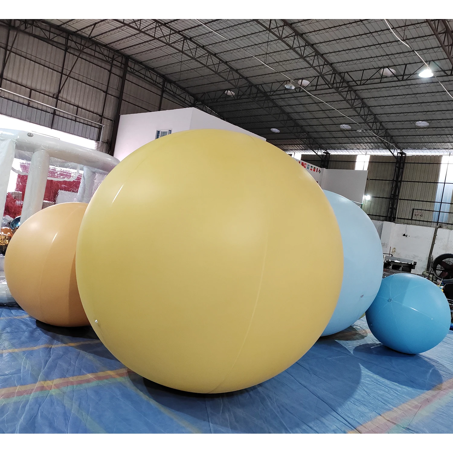 

Newly Custom Logo Giant Ball Manufacturer Inflatable PVC Big Beach Ball Colour Spray Painting Big Inflatable PVC Ball