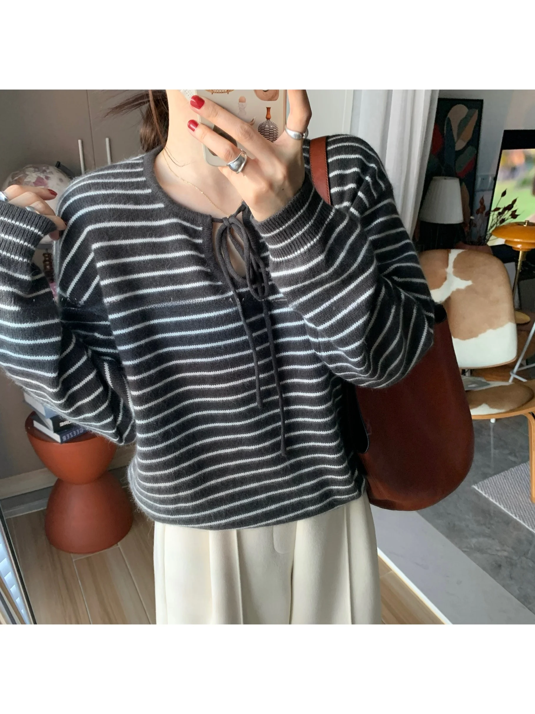 

Miss White Belladonna Winter Korean Sle Knitted Sweater Women's Stripe Belted Bear Velvet Top Elegance Commute Wind
