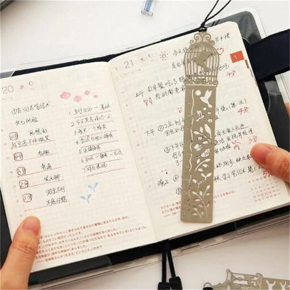 

1 Pcs Straight Ruler Metal measuring Tool Stationery Drawing Gift School Office Supply Bookmark Creative Horse Birdcage Hollow