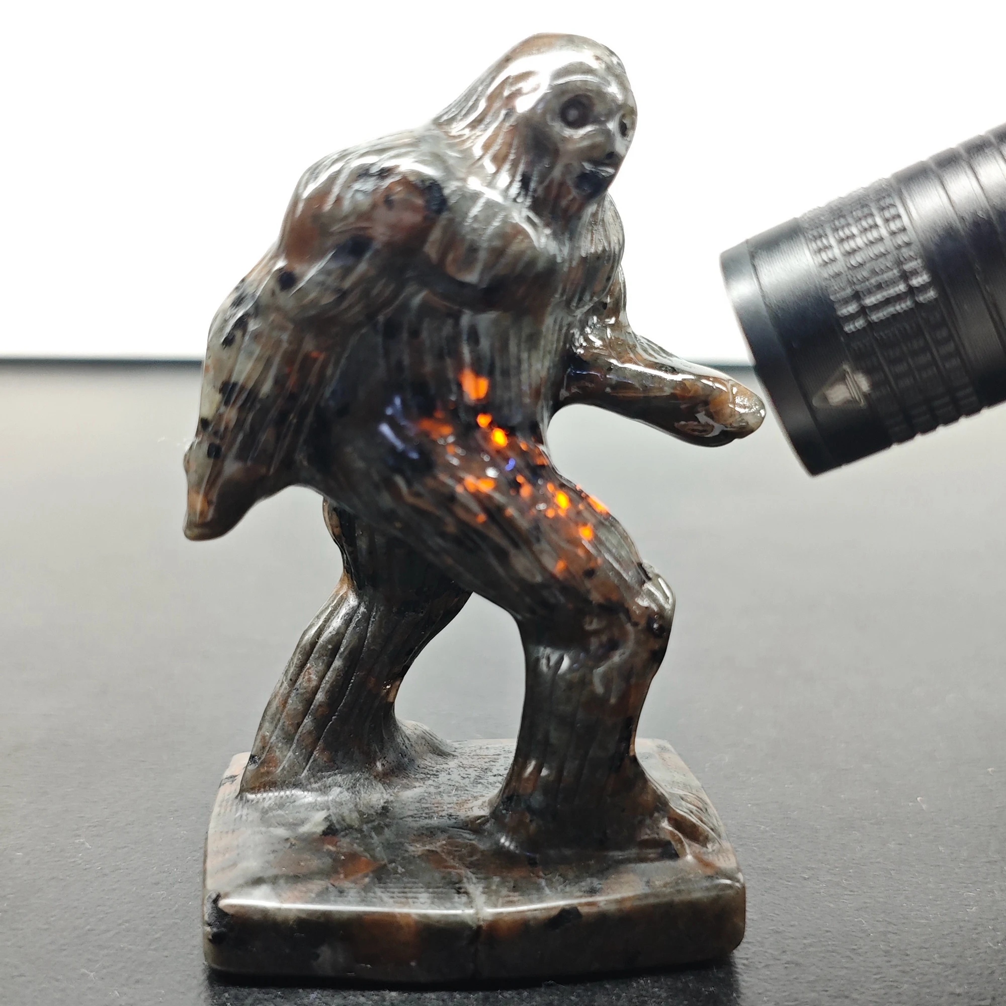 UV Reactive Flame Stone Bigfoot Statue Glowing Yooperlite Sasquatch Figurine Home Desk Decor Aesthetic Cryptid Present Gift