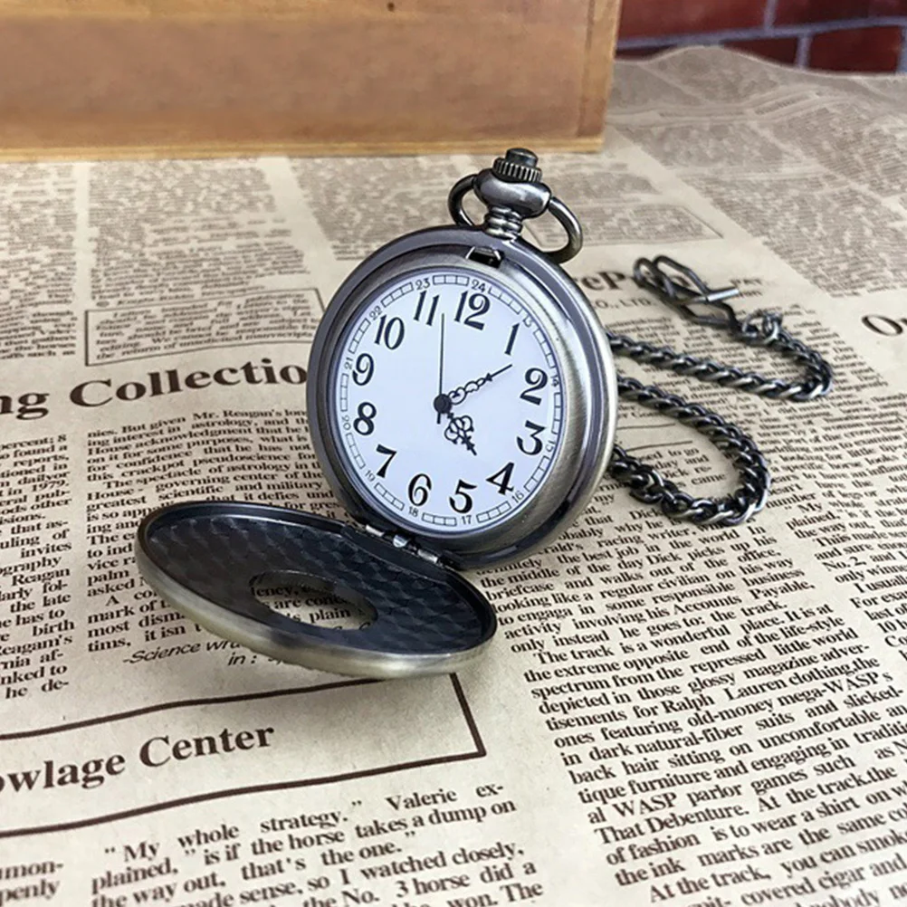 Hollow Out Clamshell Vintage Pocket Watch Wood Grain Bronze Alloy Chain Pendant Quartz Movement Retro Hanging Watch