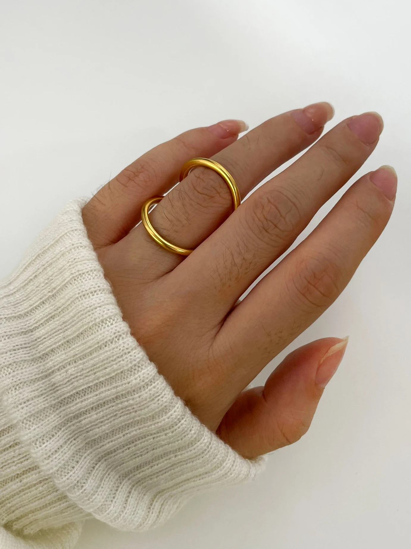 GHIDBK Minimalist Solid Gold Plated Round Hollow Rings for Women Girls Stainless Steel 8-shaped Twisted Ring Trendy Jewelry Gift