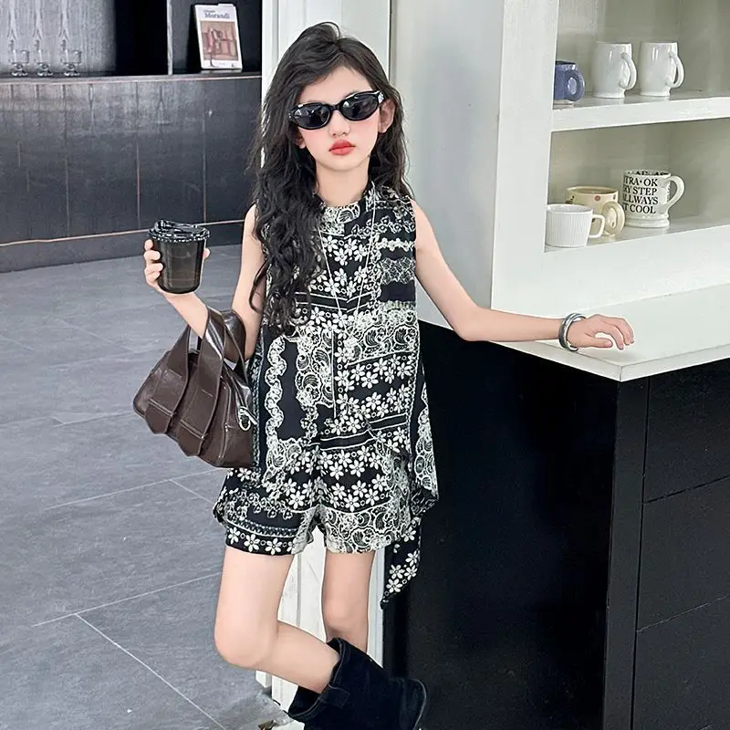 Children Clothing Girls Summer Cool Set 2026 Medium and Large Children's Sleeveless Shorts Fashionable and Summer Two-Piece Set