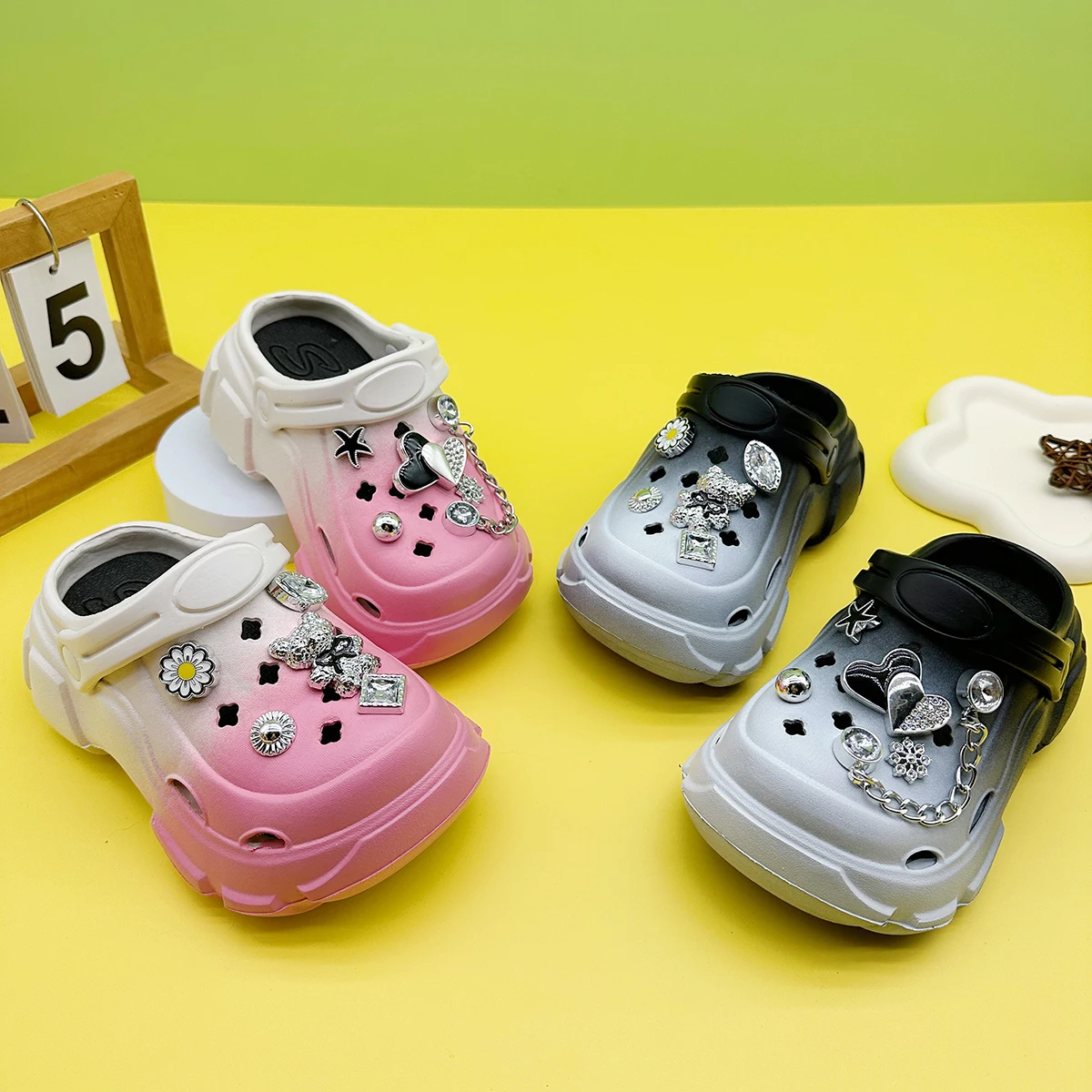 

Cute and Versatile Parent-Child Slippers for Boys and Girls, New Cartoon Heart Bow Tie Bear Clogs, Soft-Soled Non-Slip Closed-Toe Sandals 606